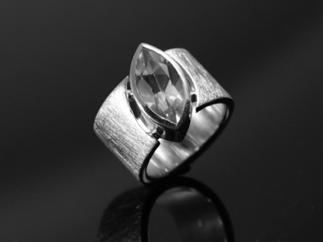 Ring Silber Eismatt Topasnavette